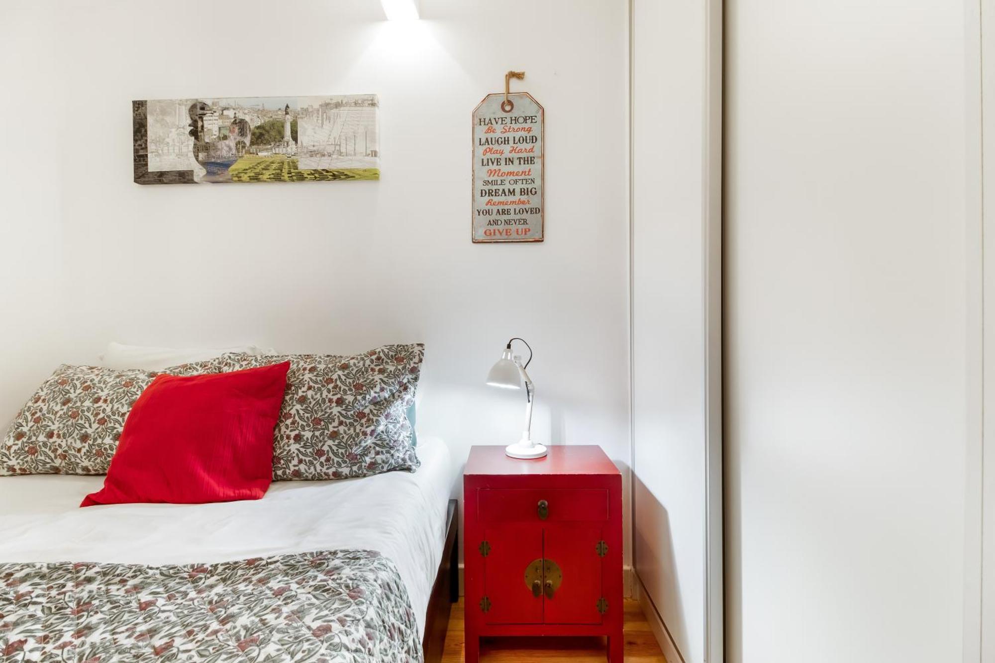 024 B - Cosy Retreat In Madragoa -Lisbon Apartment Ngoại thất bức ảnh